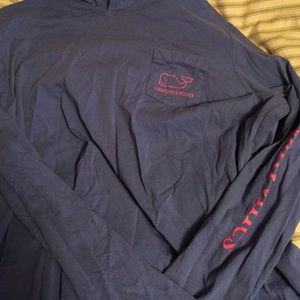 Vineyard vines t shirt