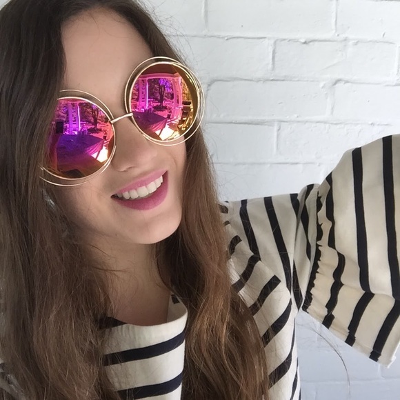 "Zoë" Sunglasses || Gold & Magenta Mirror Circle - Picture 4 of 7
