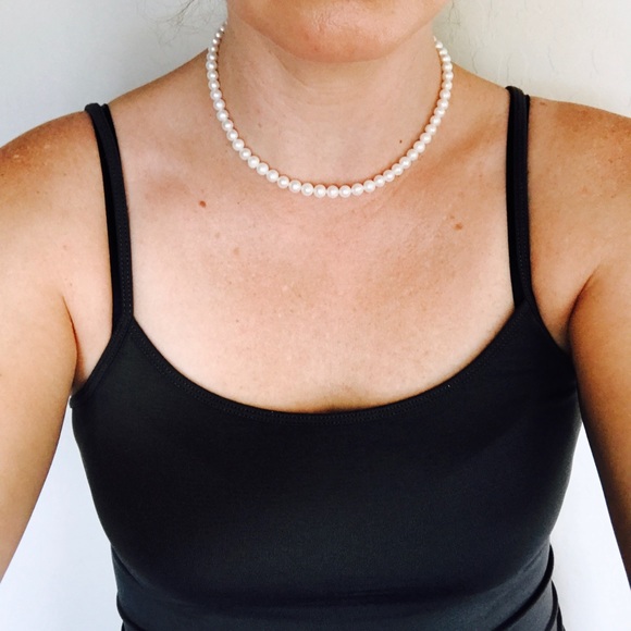 White fresh water pearl necklace - Picture 4 of 4