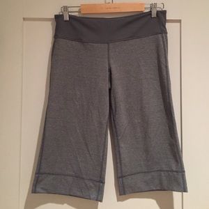 Lululemon Cropped Yoga pants