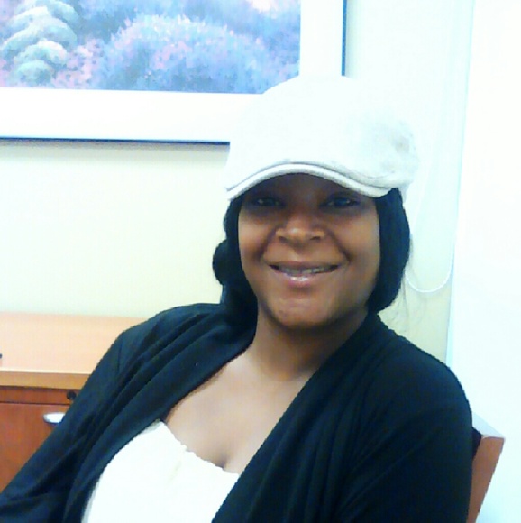 Meet your Posher, Simone - Picture 1 of 1