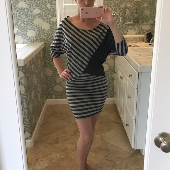NEW 💕Charcoal Striped Tunic Top - Picture 2 of 4