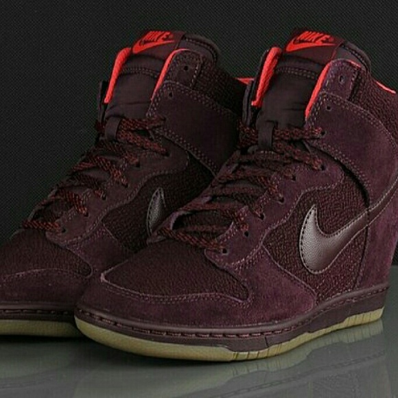 Ski high dunks...8