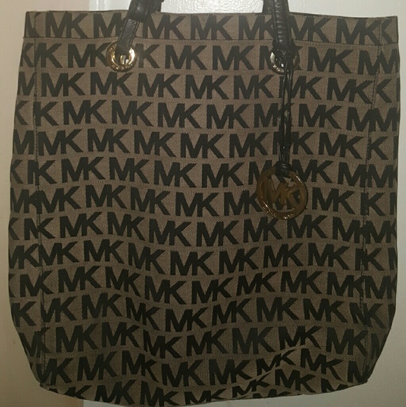 Michael Kors tote