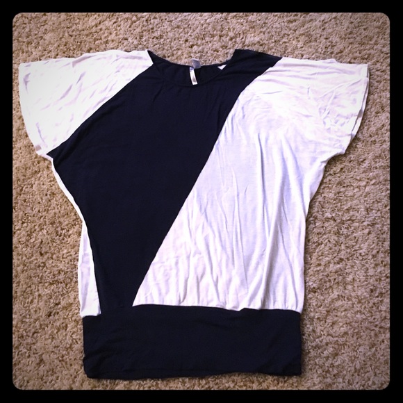 Wonderful navy blue and white top