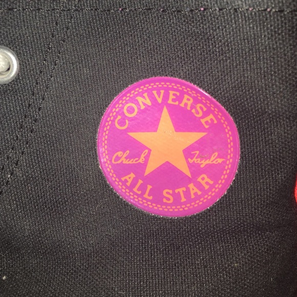 Converse - Picture 4 of 4