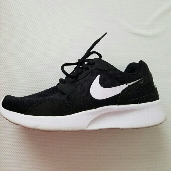 Womens Nike Kaishi