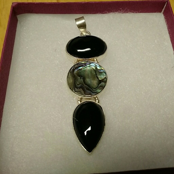 Pendant - Picture 3 of 3