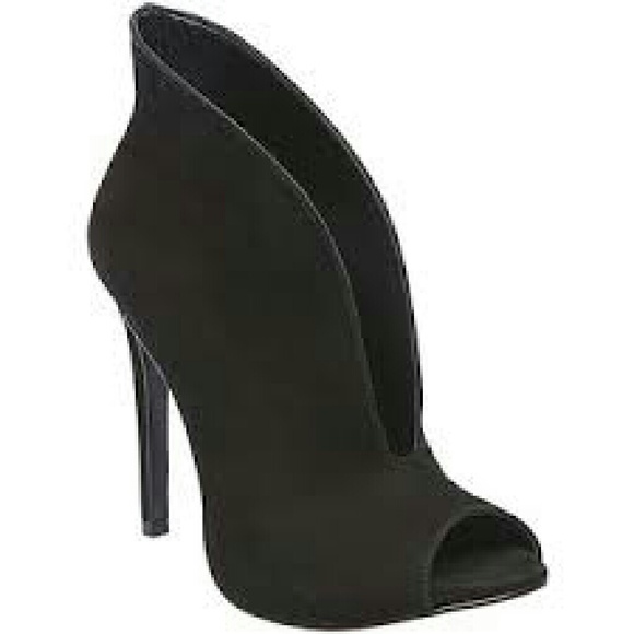 Steve Madden Shoes - *Final Markdown* Steve Madden Stellth Booties
