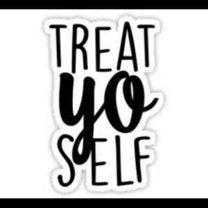 TREAT YO SELF! 👜👗👠🕶👛