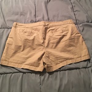Old Navy women's khaki shorts
