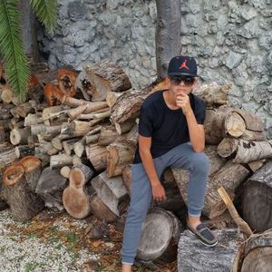 Meet your Posher, Jean