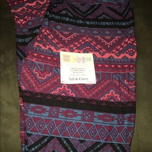 😍SOLD😍 LuLaRoe TC Aztec pinks/purples 💗💗
