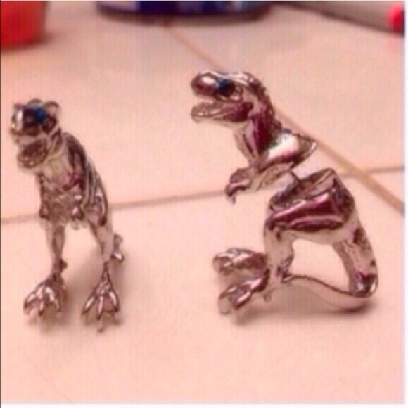 (i2) Silver T-Rex Earrings - Picture 2 of 4