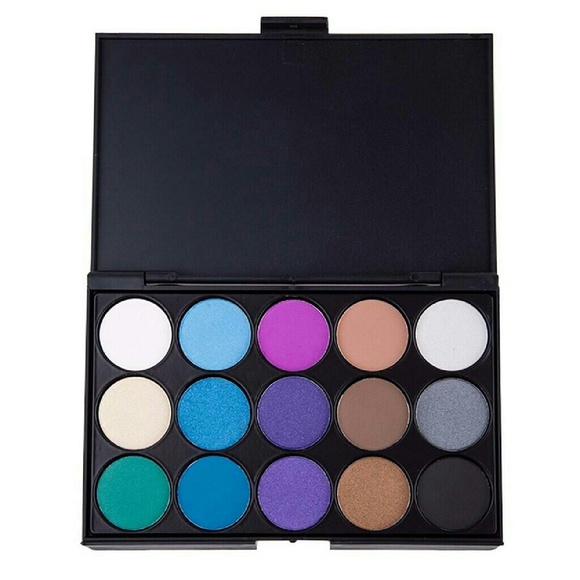 15 Color Shades Nights Out Eyeshadow Palette