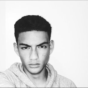 Meet your Posher, Carlos