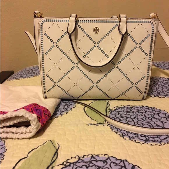 Tory Burch robinson crosshatch tote FINAL PRICE!