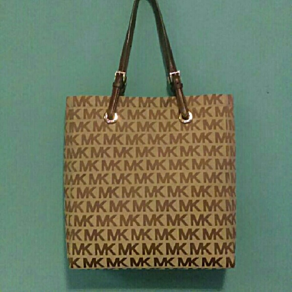NWT Michael Kors Jet Set Item NS Tote