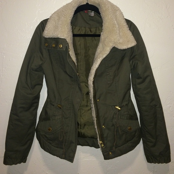 Olive/Green Jacket w/ Faux Fur Collar