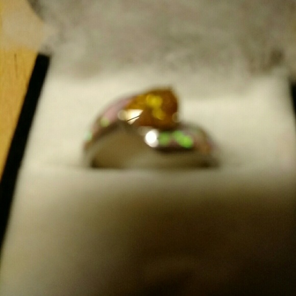Ring - Picture 2 of 3