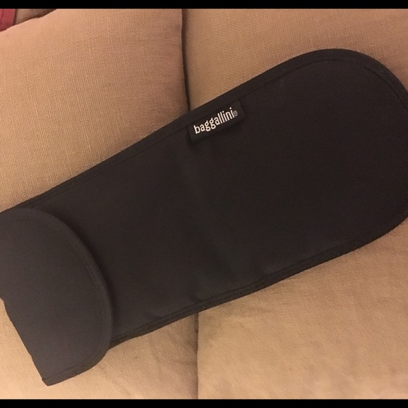 Baggallini Hot Iron Travel Cover