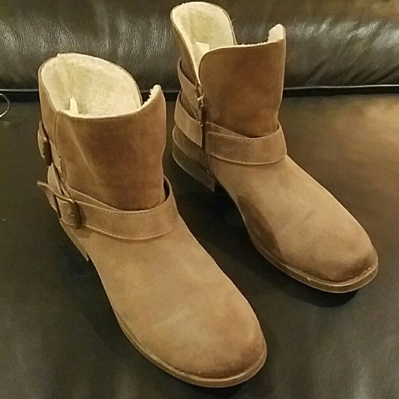 NEVER WORN lined booties!