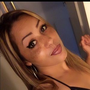 Meet your Posher, Evelyn