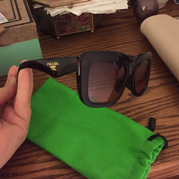 Prada sunglasses barely worn