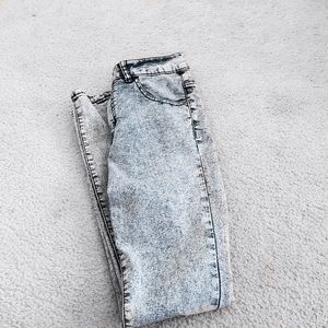 Acid wash jeans