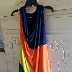 Clearance . Colorful top.