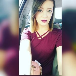 Meet your Posher, Elyssa