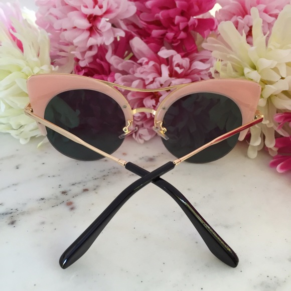 "Eliza" Sunglasses || Pink Pearl & Pink Mirror - Picture 2 of 6