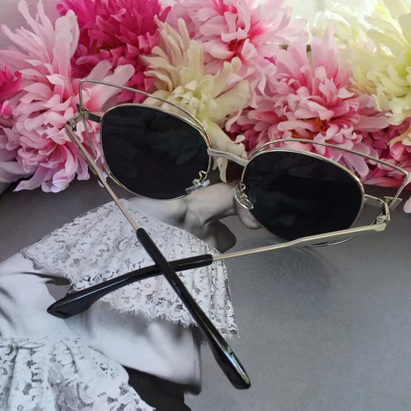 "Evelyn" Sunglasses || Purple Mirror Cat Eye - Picture 2 of 6