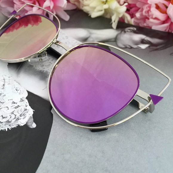 "Evelyn" Sunglasses || Purple Mirror Cat Eye - Picture 3 of 6