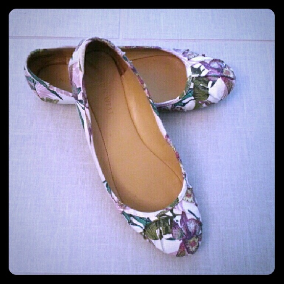 Cute purple floral flats