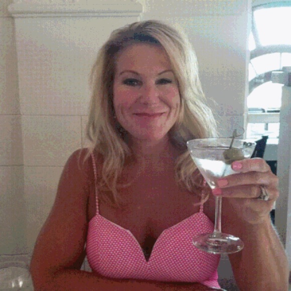 Meet your Posher, Brittany - Picture 1 of 1