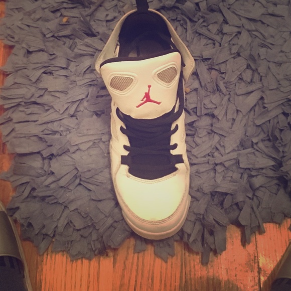 Jordan's size 5