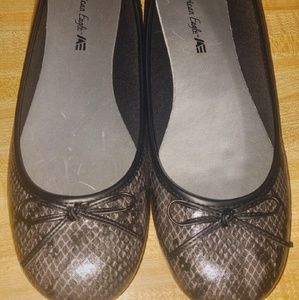 American Eagle flats