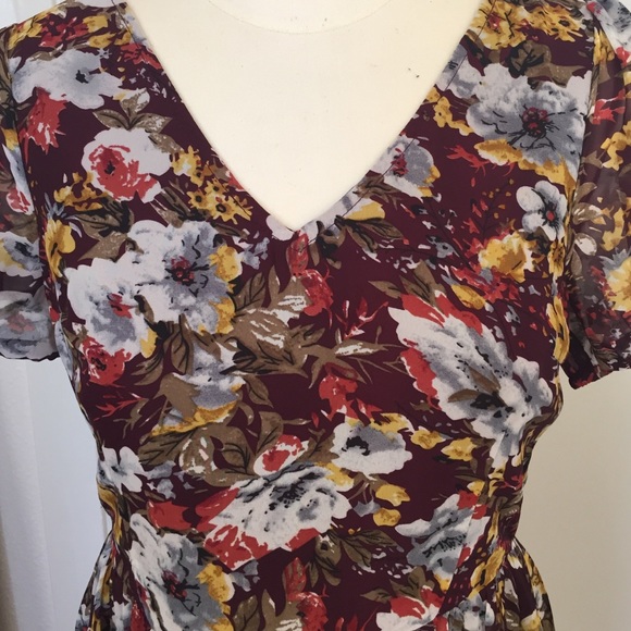 Floral Dress - Picture 2 of 3