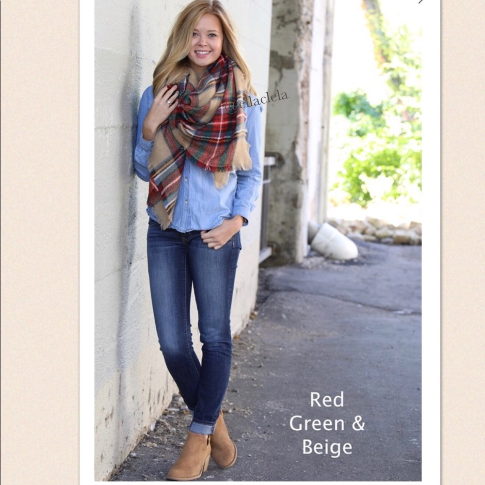Hottest Fashion Plaid Triangle Scarf Warm Pashmina - Picture 5 of 6