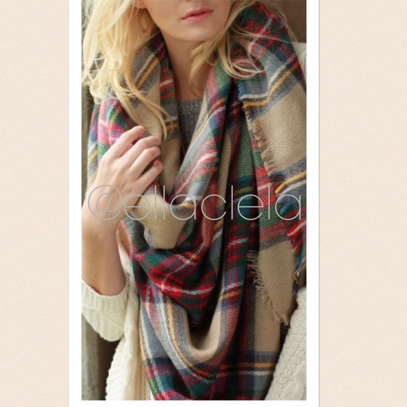 Hottest Fashion Plaid Triangle Scarf Warm Pashmina - Picture 2 of 6