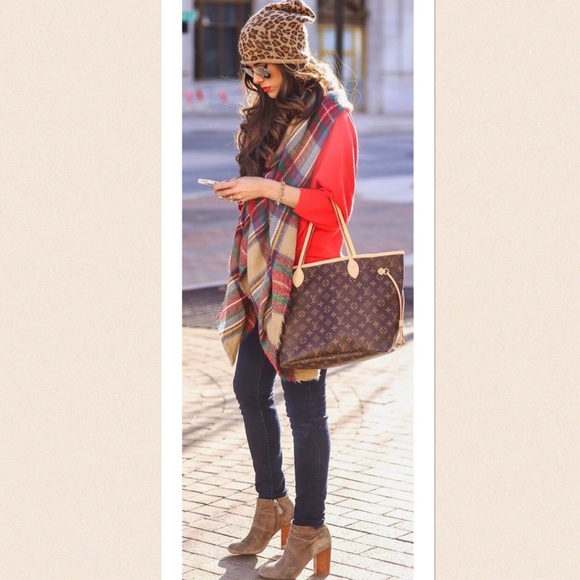 Hottest Fashion Plaid Triangle Scarf Warm Pashmina - Picture 4 of 6
