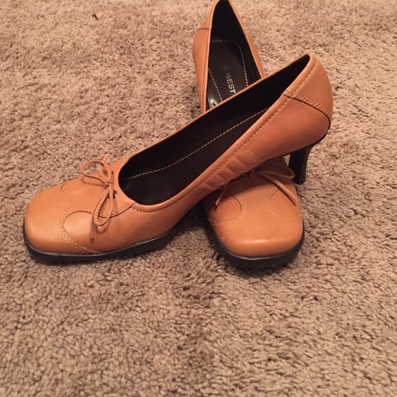 Shoes - Picture 2 of 2