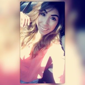 Meet your Posher, Crystal