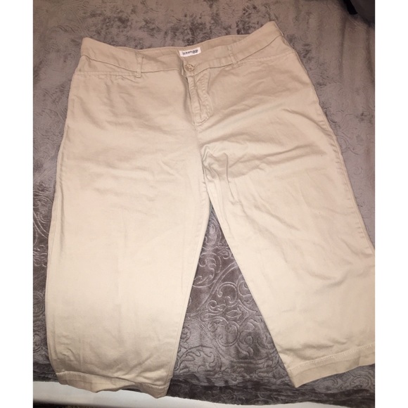 Khaki capris