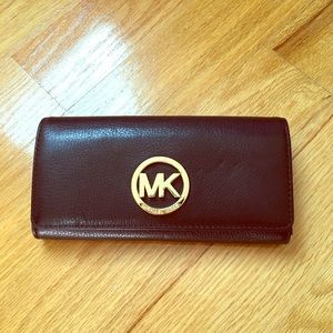MK Fulton Carryall Wallet