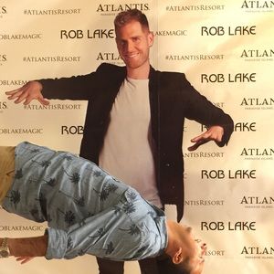 Meet your Posher, Eduardo