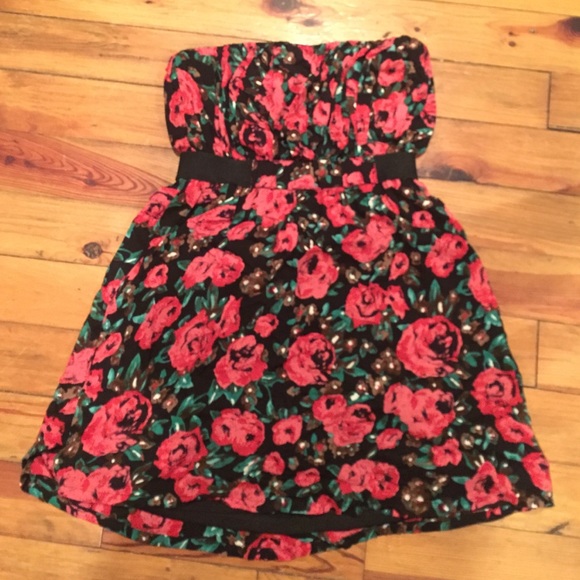 CLOSET CLOSING • Rose Printed Dress - Picture 2 of 4