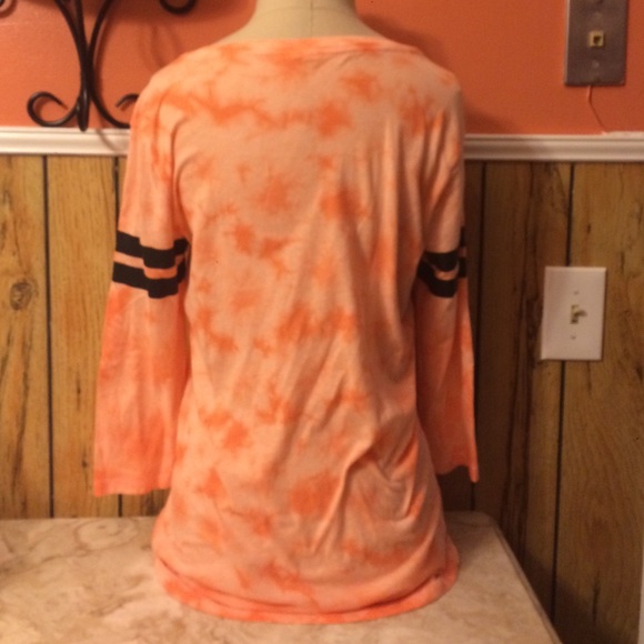 Pink vs top🔴 - Picture 3 of 3