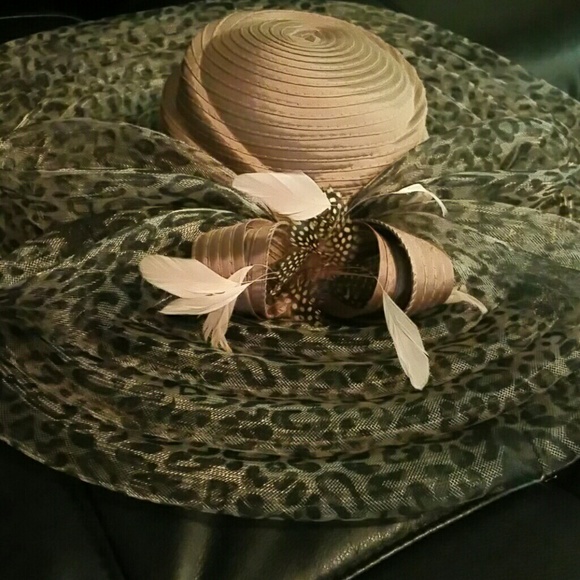Hat - Picture 3 of 3